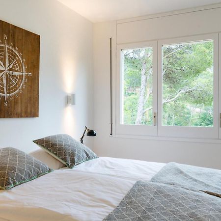 La Vie En Rouge Sa Riera Duplex, Private Parking Apartment Begur Bagian luar foto